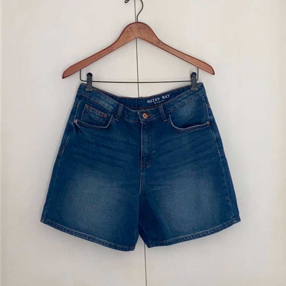 NOISY MAY MOM SHORTS